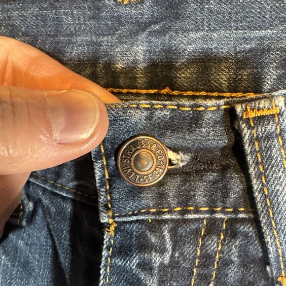 Levis 505 Jeans - Men’s - 34x34‎ - Blue - Regular Fit Straight Leg Medium Wash - Picture 2 of 16